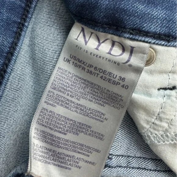 NYDJ Marilyn Straight Jeans-Size 6 - Picture 3 of 5